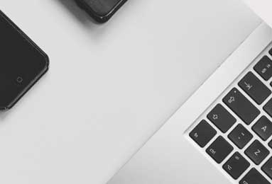 约翰逊29+9 丹尼尔斯三双率老鹰客场大胜掘金