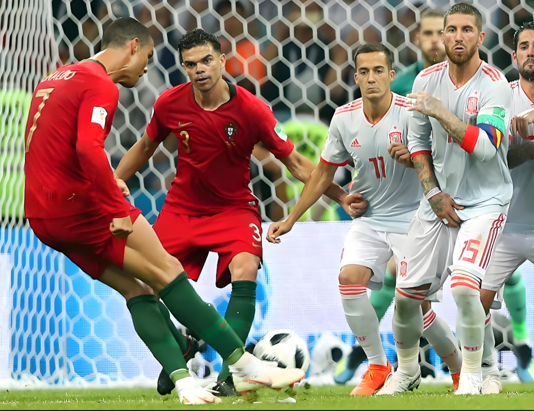 半岛体育-葡萄牙上次在大赛击败西班牙还是2004年，那次C罗刚进国家队不到1年