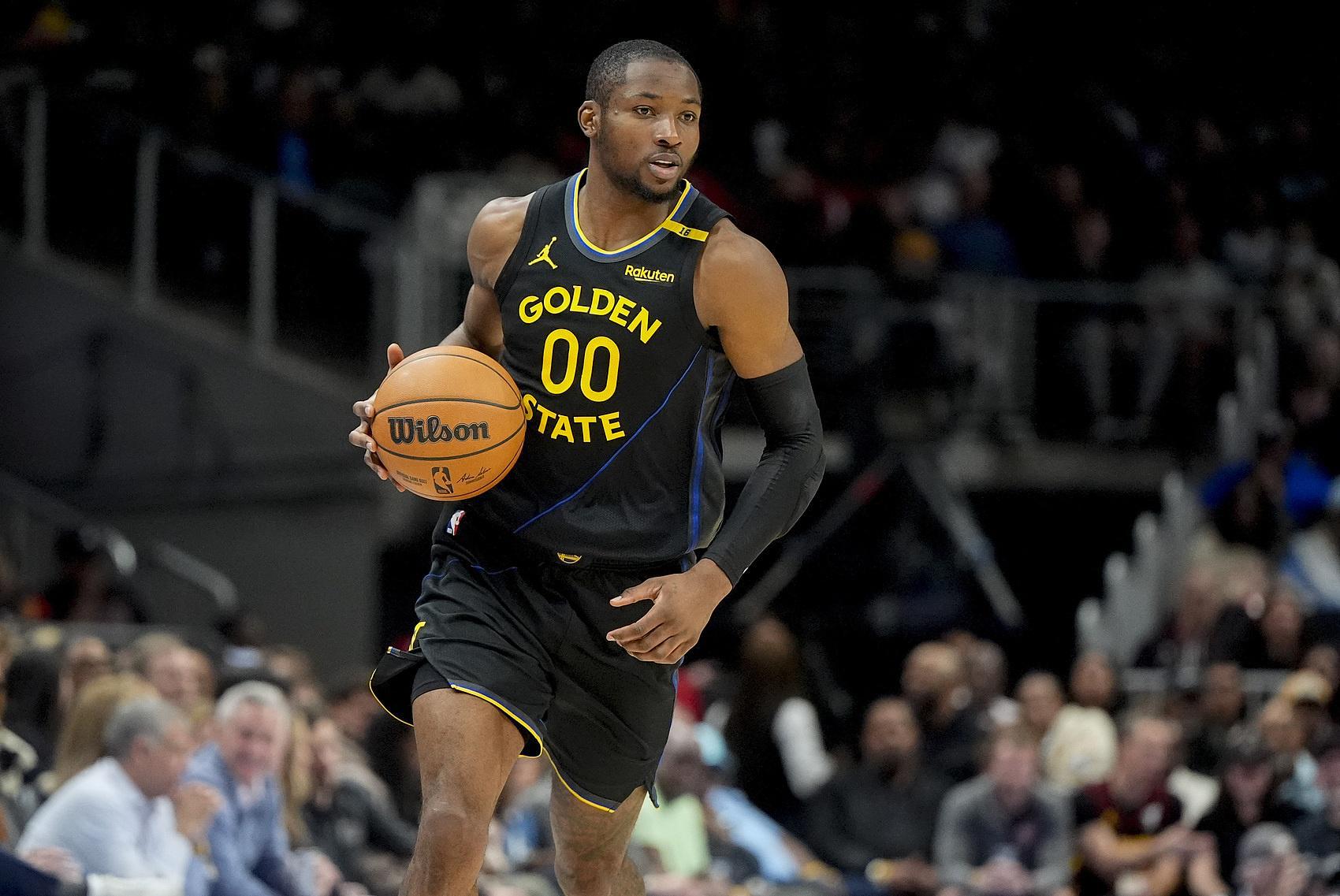 名记：库明加想要更大角色 牛热或成下家 勇士还没排除留他可能性