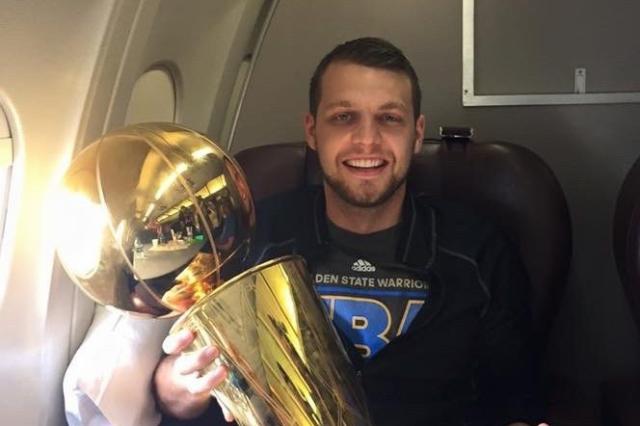 半岛体育-勇士死亡五小创始人被挖走！迈尔斯离职引发出走潮